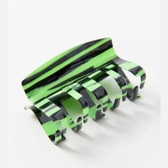 Urban Outfitters Green Xena Rectangle Claw Clip - Picture 1 of 4